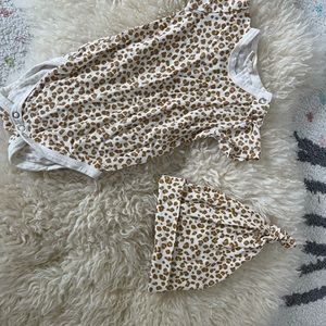 0-3 months Quincy Mae baby onesie and hat 0-6 months
